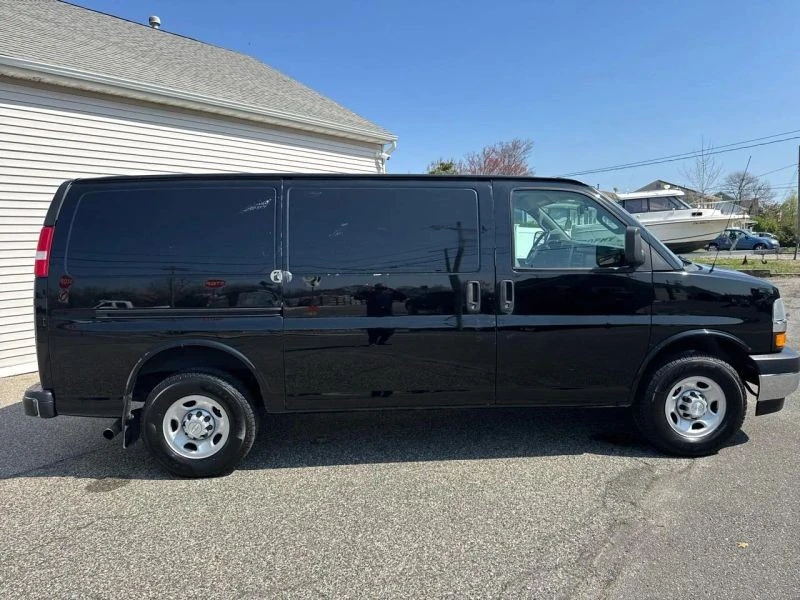 2018 Chevrolet Express - Image 6 of 12