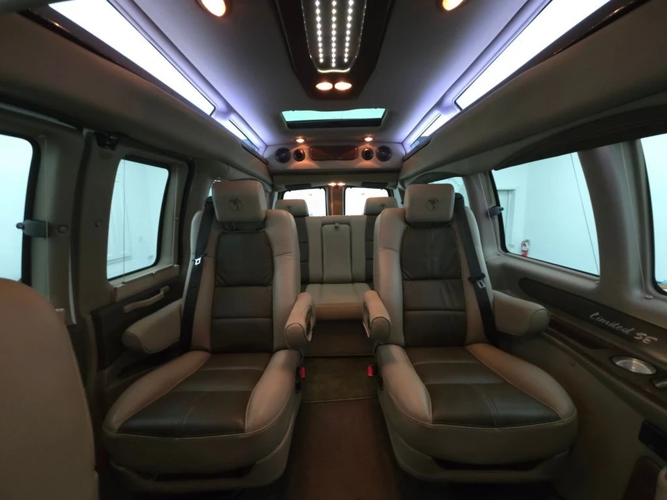 2018 Chevrolet Express - Image 2 of 12