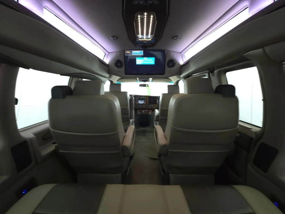 2018 Chevrolet Express - Image 3 of 12