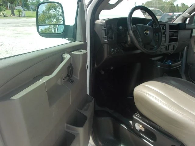 2018 Chevrolet Express - Image 10 of 21