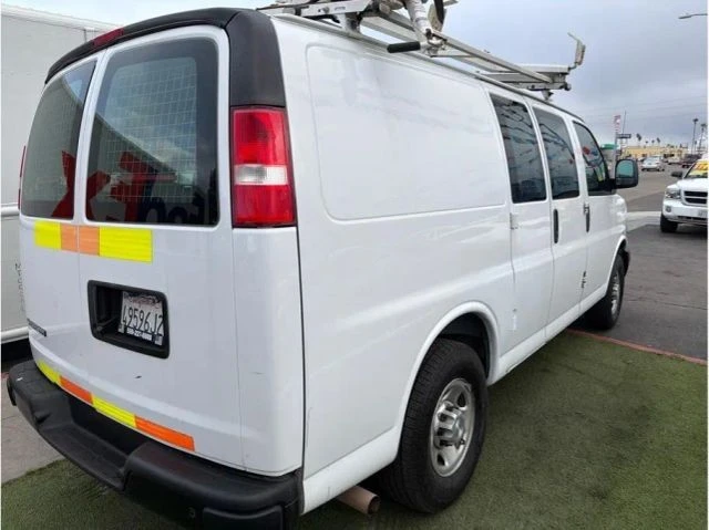 2018 Chevrolet Express - Image 6 of 9