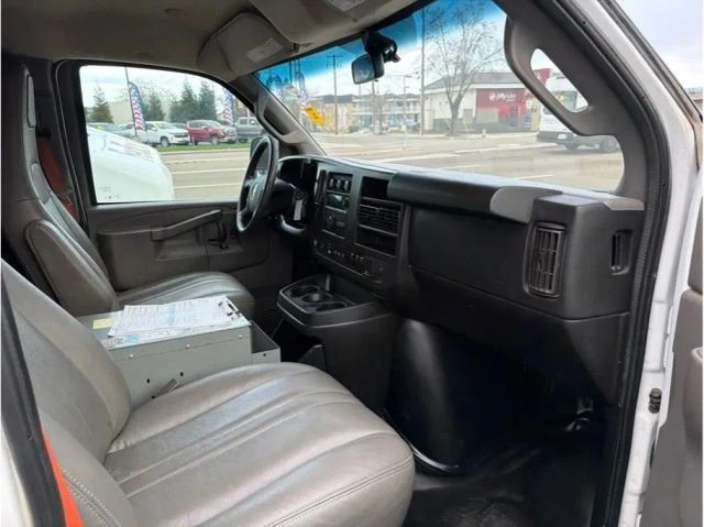 2018 Chevrolet Express - Image 8 of 9