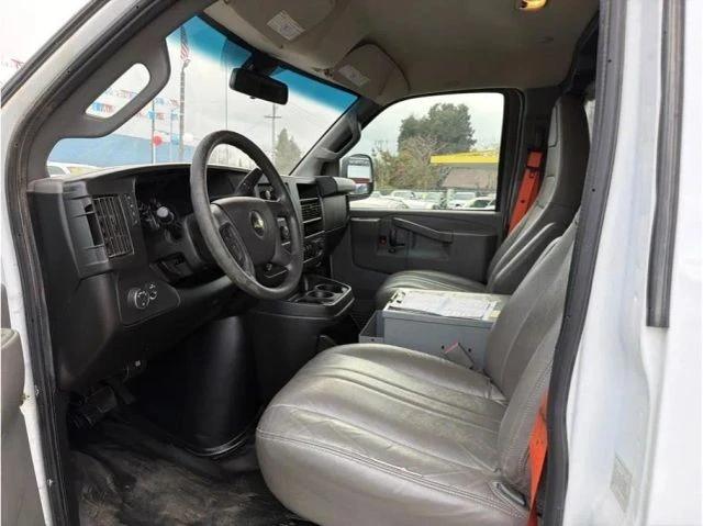 2018 Chevrolet Express - Image 3 of 9