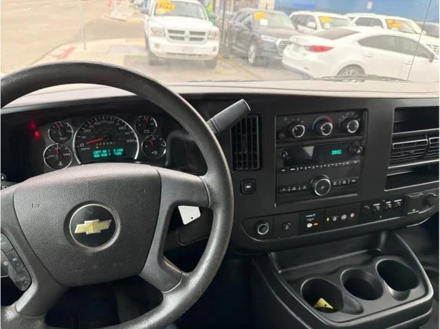 2018 Chevrolet Express - Image 9 of 9