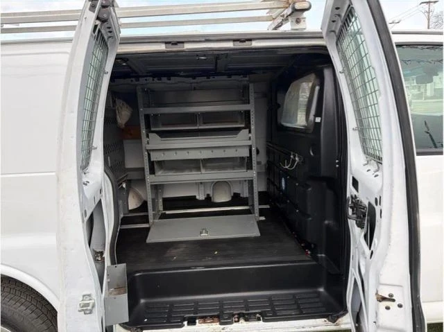 2018 Chevrolet Express - Image 7 of 9