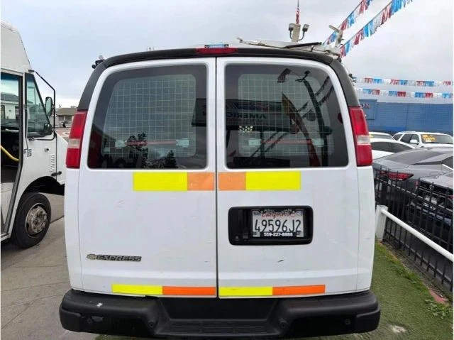 2018 Chevrolet Express - Image 4 of 9