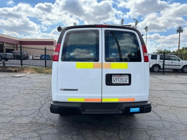 2018 Chevrolet Express - Image 11 of 21