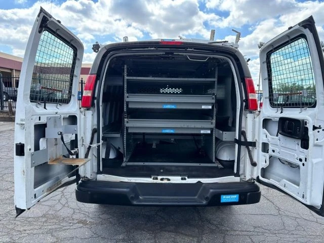 2018 Chevrolet Express - Image 12 of 21