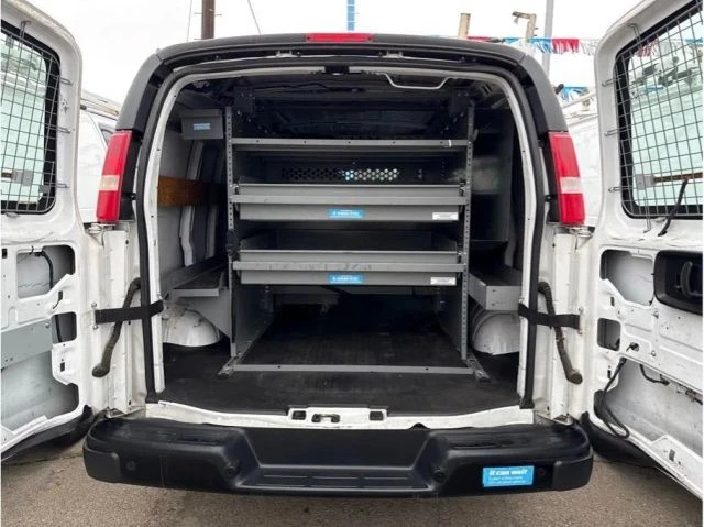 2018 Chevrolet Express - Image 5 of 6