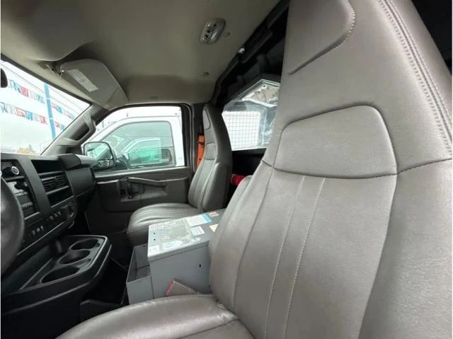 2018 Chevrolet Express - Image 4 of 6