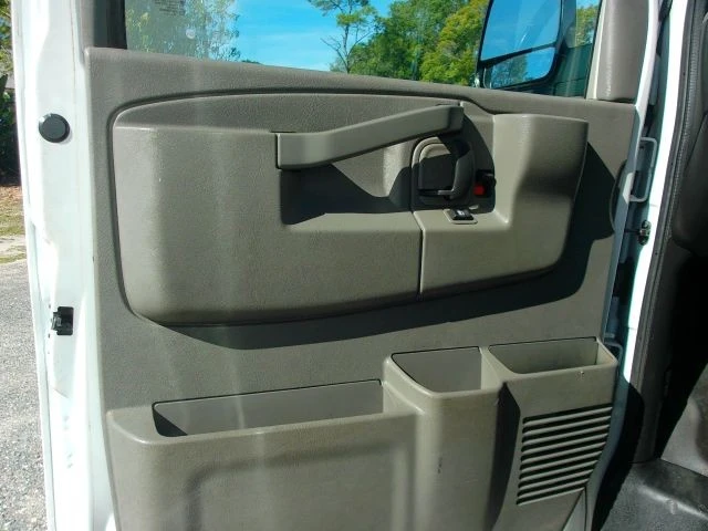2018 Chevrolet Express - Image 11 of 21