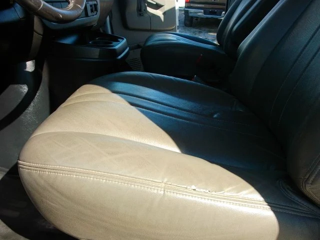 2018 Chevrolet Express - Image 14 of 21