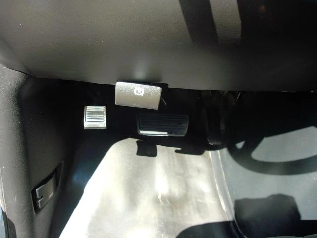 2018 Chevrolet Express - Image 15 of 21