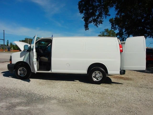 2018 Chevrolet Express - Image 9 of 21
