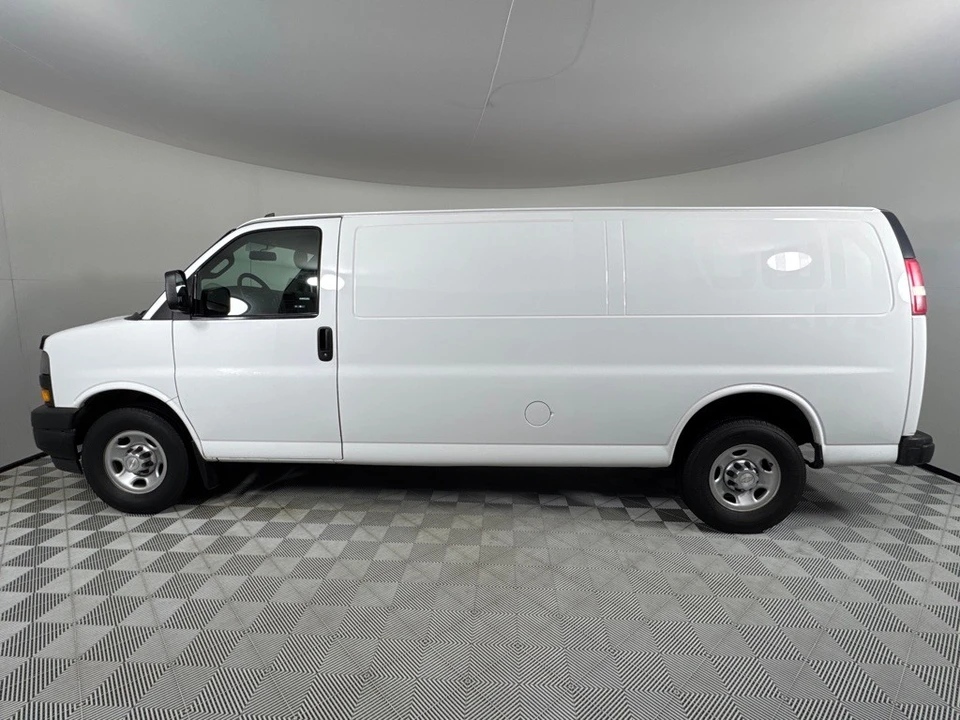 2018 Chevrolet Express - Image 7 of 16