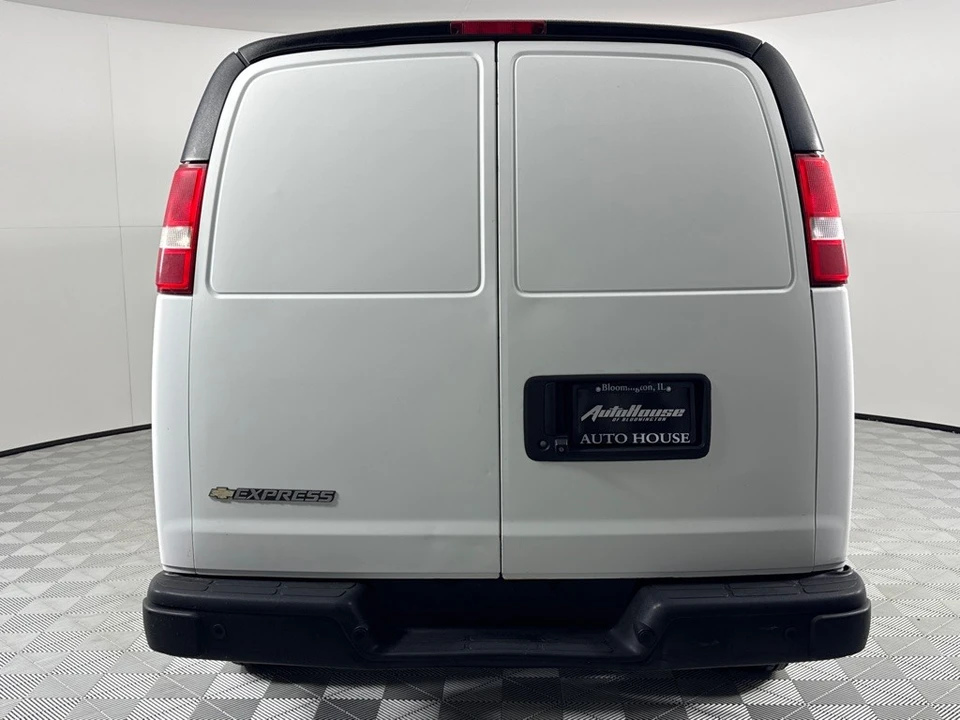 2018 Chevrolet Express - Image 5 of 12