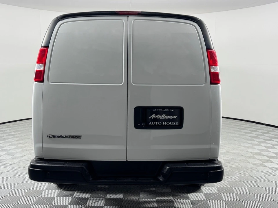 2018 Chevrolet Express - Image 6 of 12