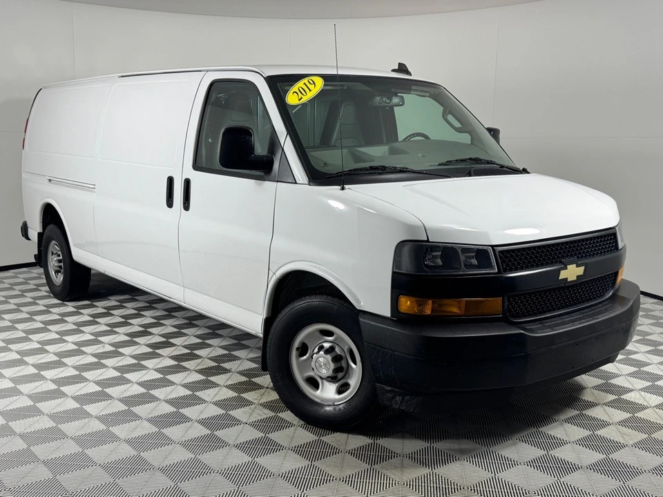 2018 Chevrolet Express - Image 2 of 12