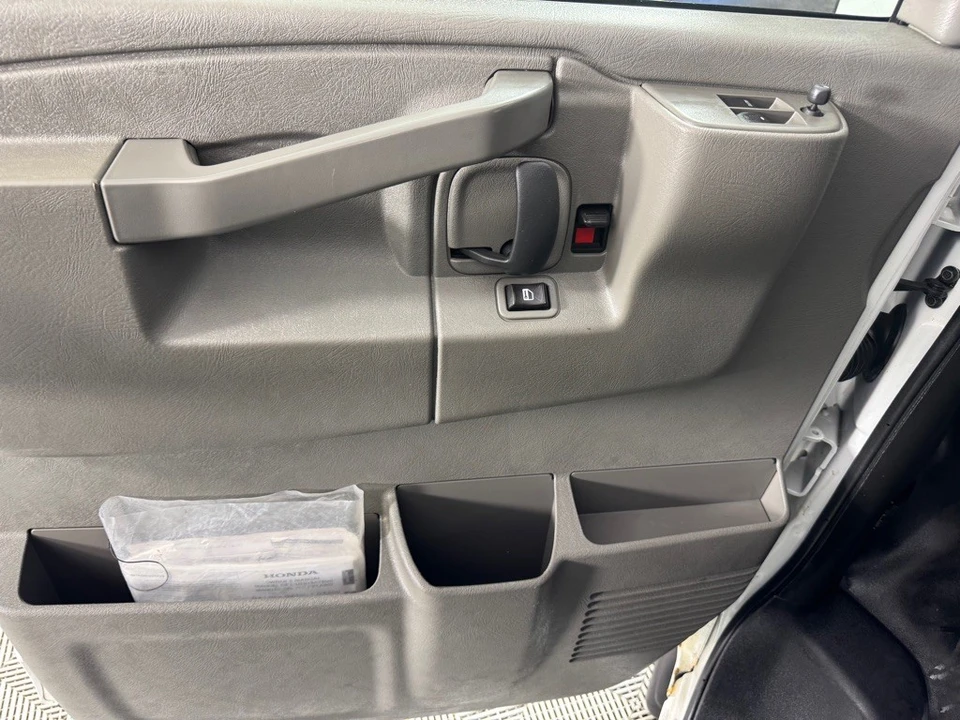 2018 Chevrolet Express - Image 12 of 12