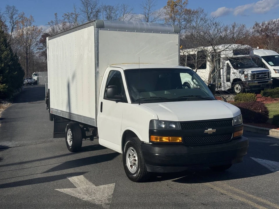 2018 Chevrolet Express - Image 2 of 12