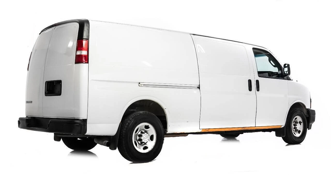 2018 Chevrolet Express - Image 3 of 12