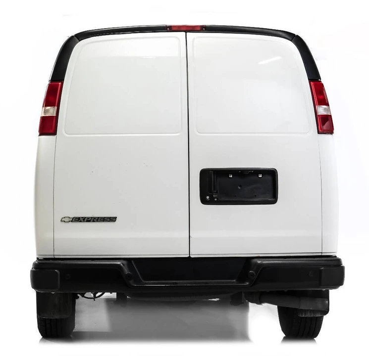 2018 Chevrolet Express - Image 8 of 21