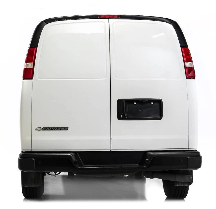 2018 Chevrolet Express - Image 8 of 12