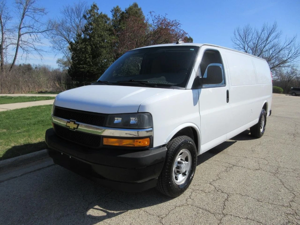 2018 Chevrolet Express - Image 2 of 21