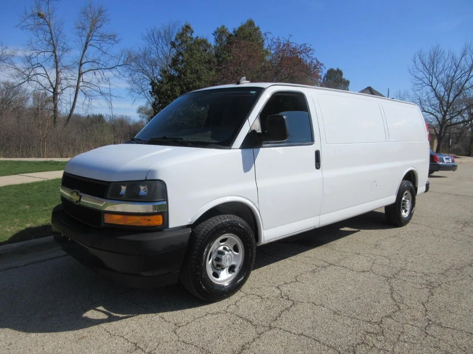 2018 Chevrolet Express - Image 4 of 21