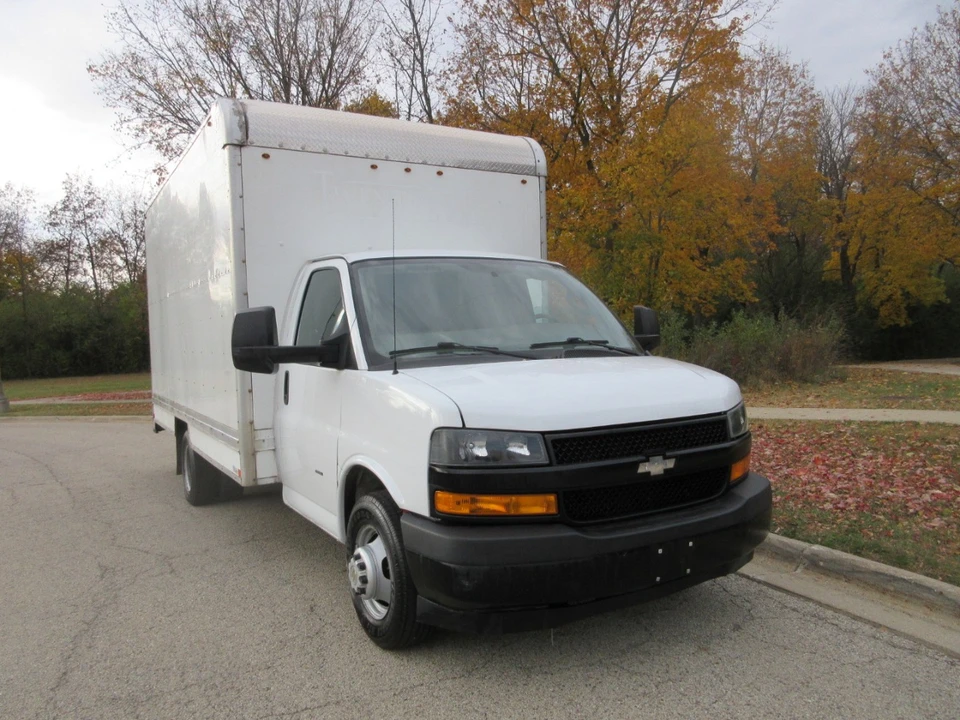 2018 Chevrolet Express - Image 20 of 21