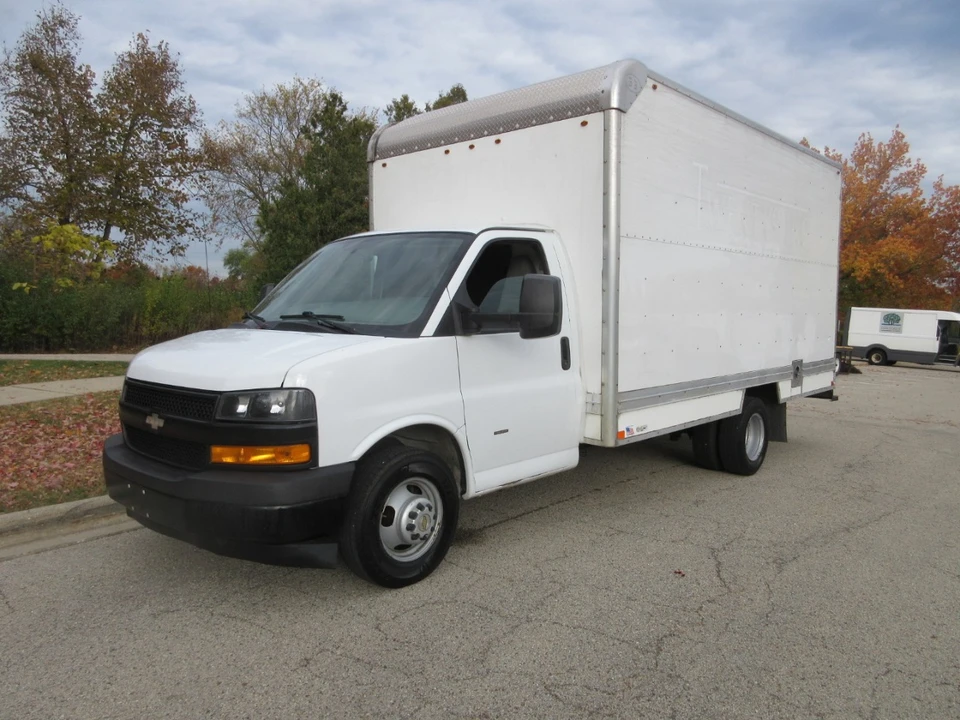 2018 Chevrolet Express - Image 21 of 21