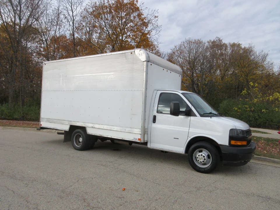 2018 Chevrolet Express - Image 3 of 21