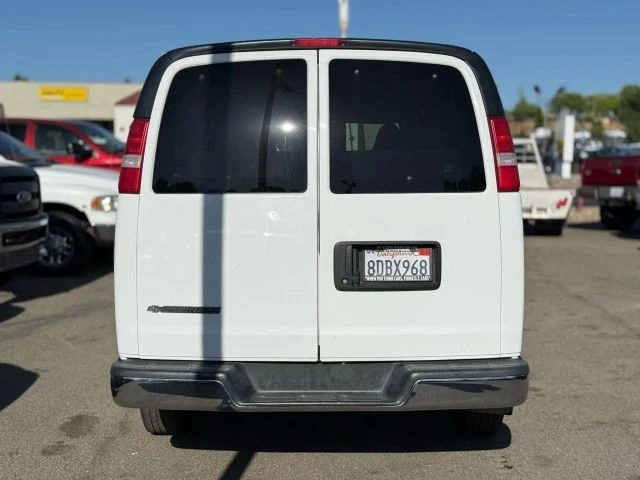 2018 Chevrolet Express - Image 4 of 25
