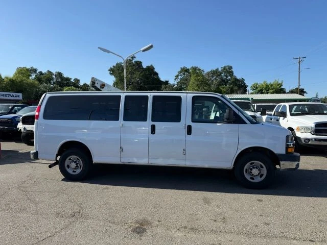 2018 Chevrolet Express - Image 2 of 25