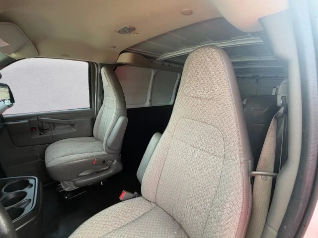2018 Chevrolet Express - Image 16 of 21
