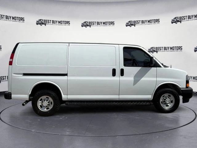 2018 Chevrolet Express - Image 9 of 21