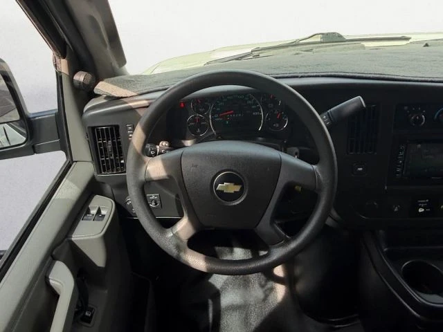 2018 Chevrolet Express - Image 18 of 21