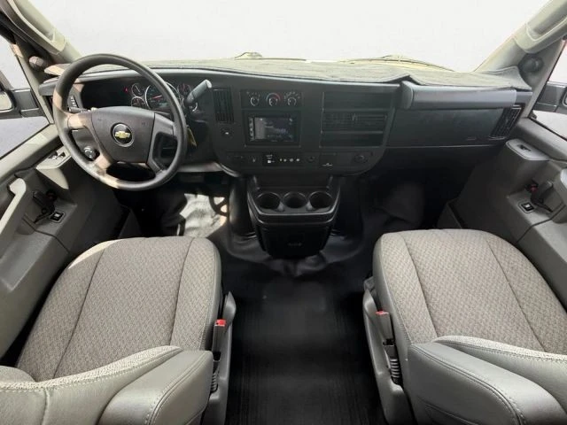 2018 Chevrolet Express - Image 12 of 21