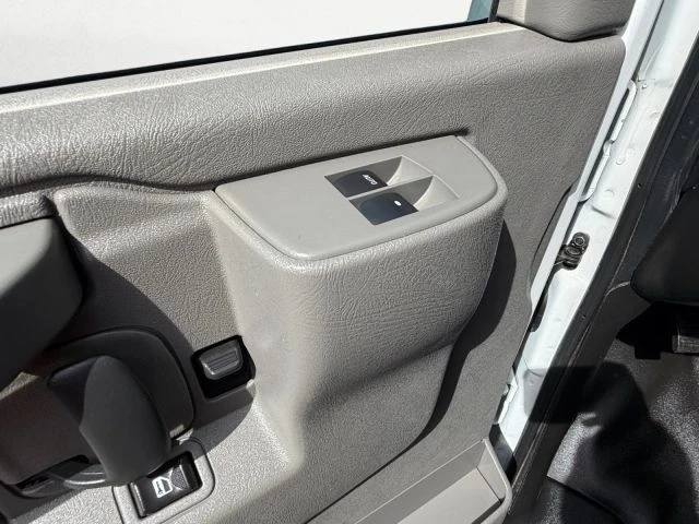 2018 Chevrolet Express - Image 14 of 21