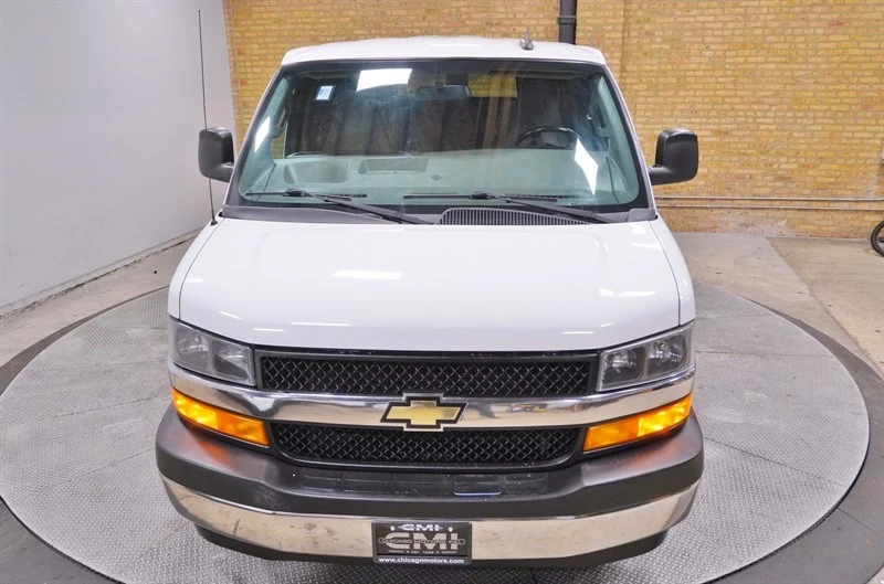 2018 Chevrolet Express - Image 5 of 12