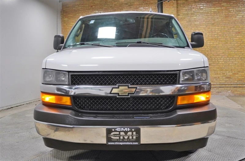 2018 Chevrolet Express - Image 4 of 12