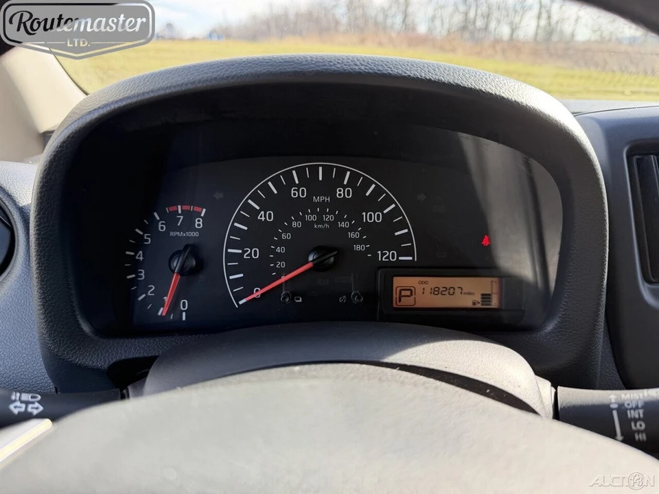 2018 Chevrolet Express - Image 5 of 12