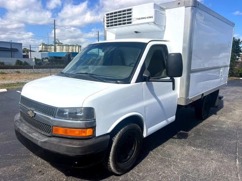 2018 Chevrolet Express - Image 3 of 21