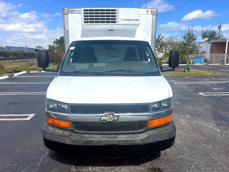 2018 Chevrolet Express - Image 2 of 21