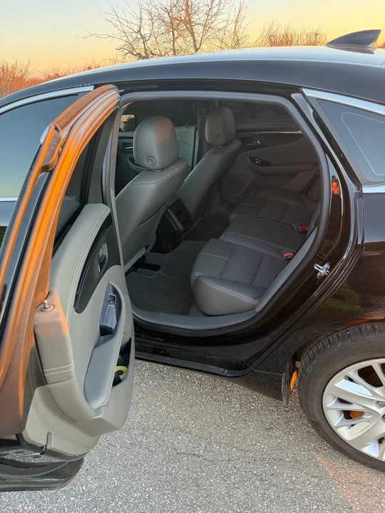 2018 Chevrolet - Image 7 of 13
