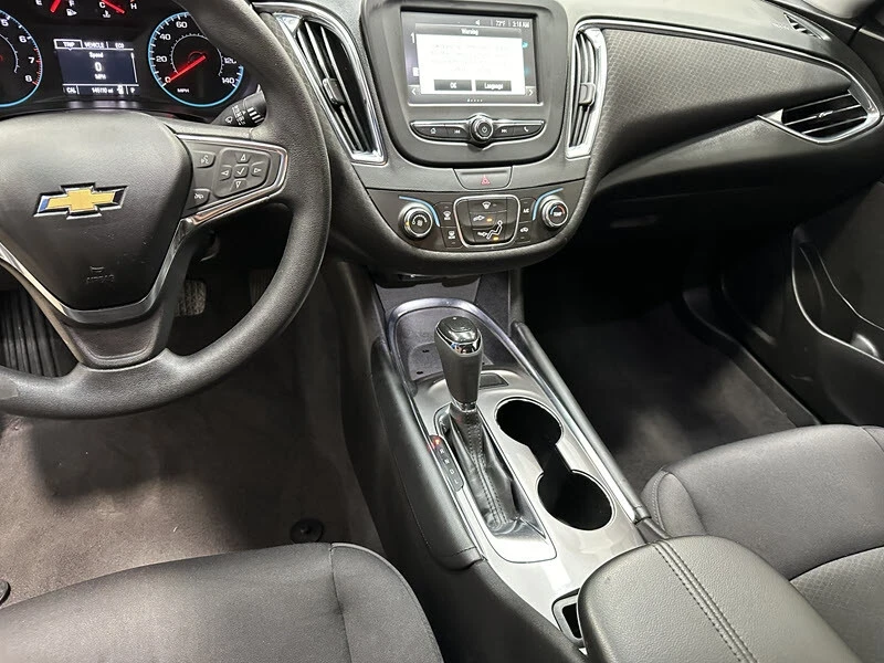 2018 Chevrolet Malibu - Image 9 of 12