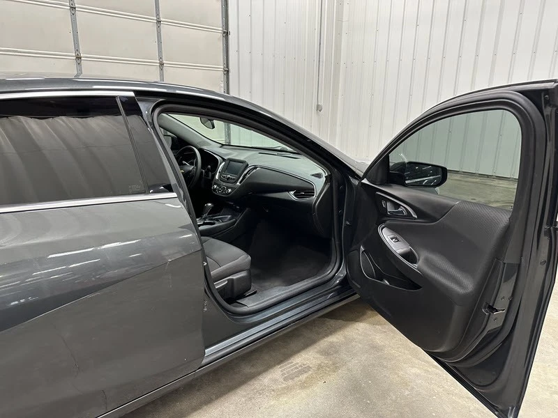 2018 Chevrolet Malibu - Image 17 of 21