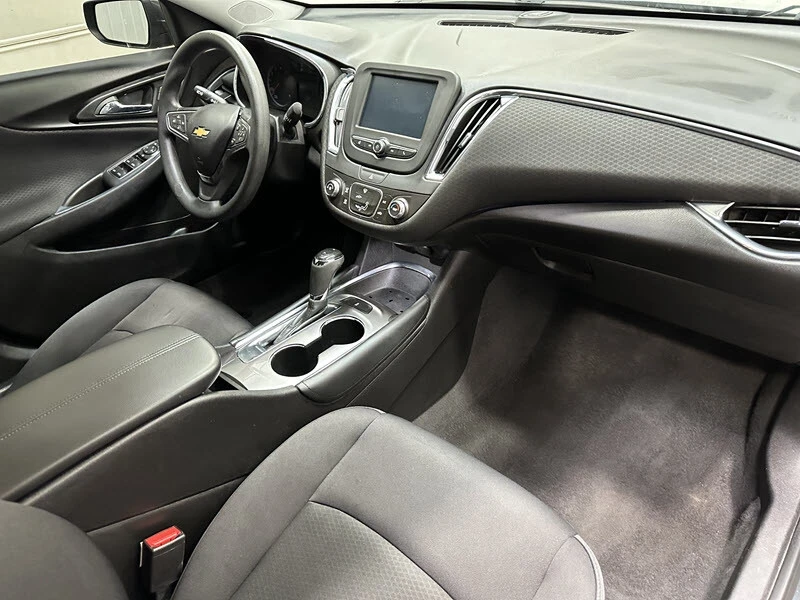 2018 Chevrolet Malibu - Image 19 of 21