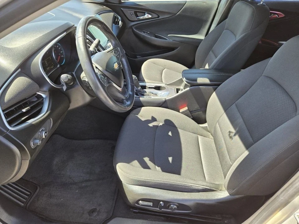 2018 Chevrolet Malibu - Image 7 of 19