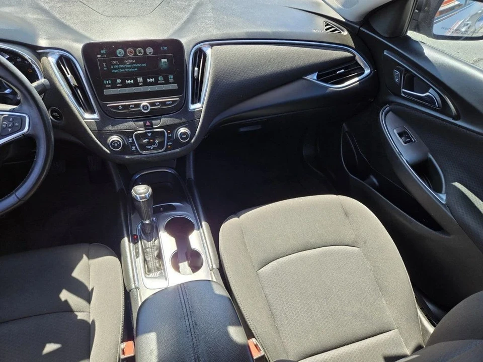 2018 Chevrolet Malibu - Image 10 of 19
